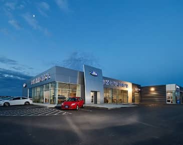 Exterior of a Ford dealership